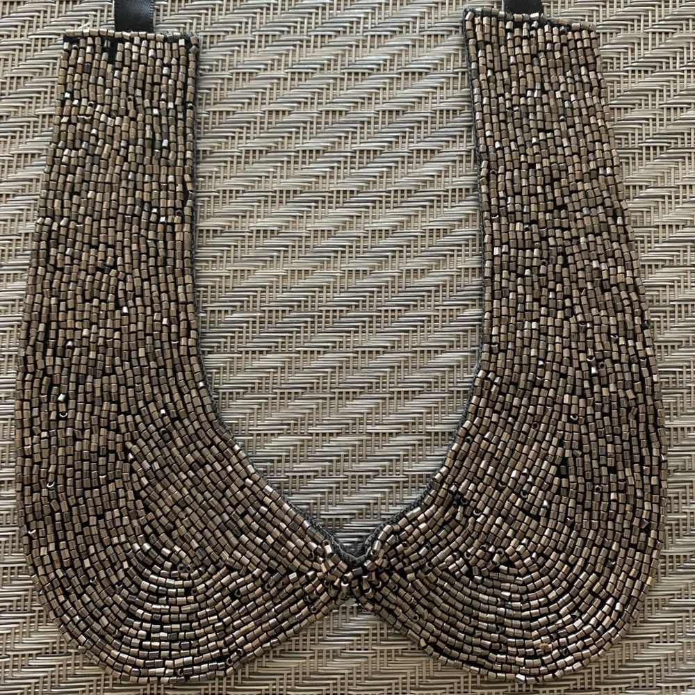 Beaded collar with satin ribbon